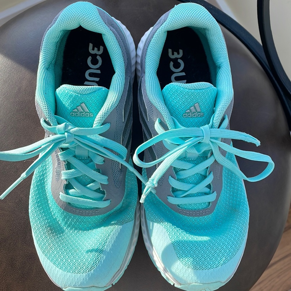 Adidas Bounce mint sneakers